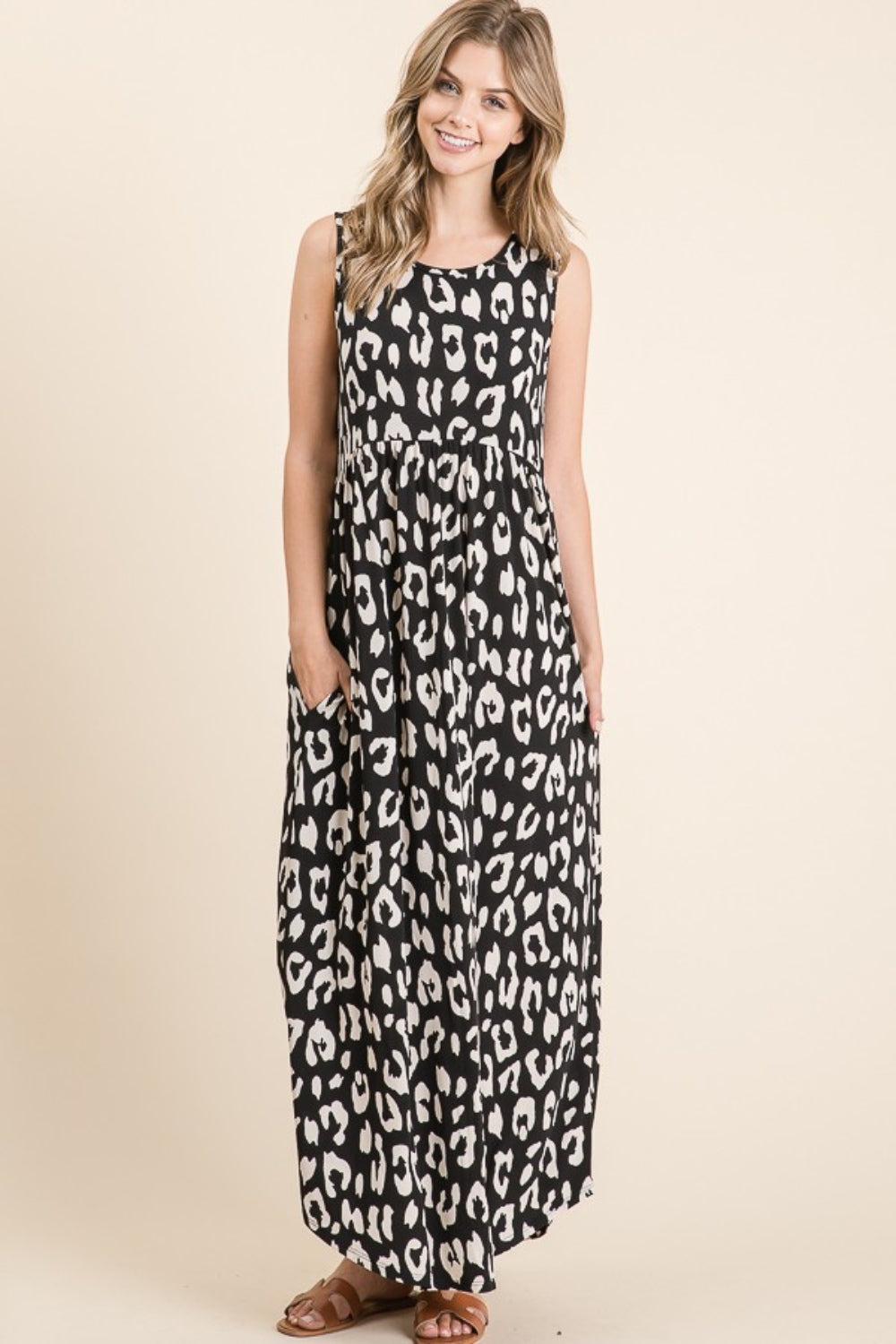 Leopard Print Maxi Dress – Effortlessly Chic & Comfy