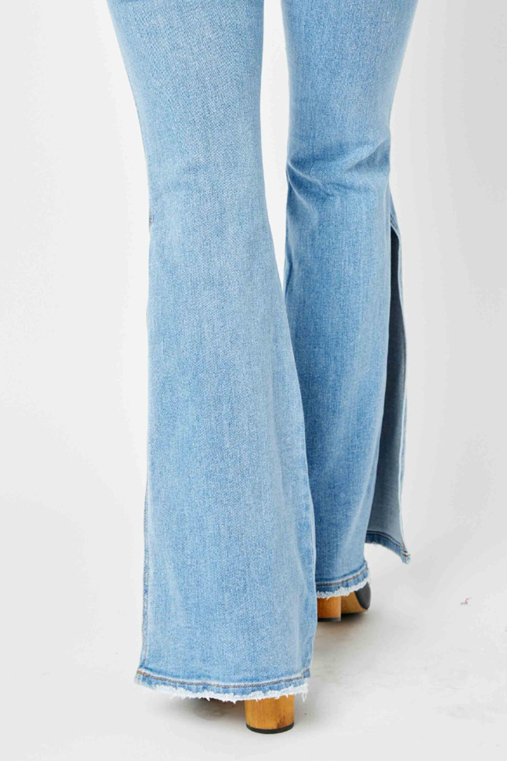 Vintage Flare High-Waisted Jeans – Retro Chic with a Modern Twist
