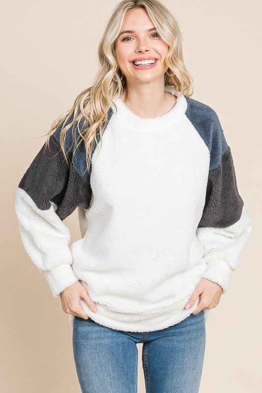 Cloud Nine Travel Sherpa – The Ultimate Cozy Jetsetter Pullover