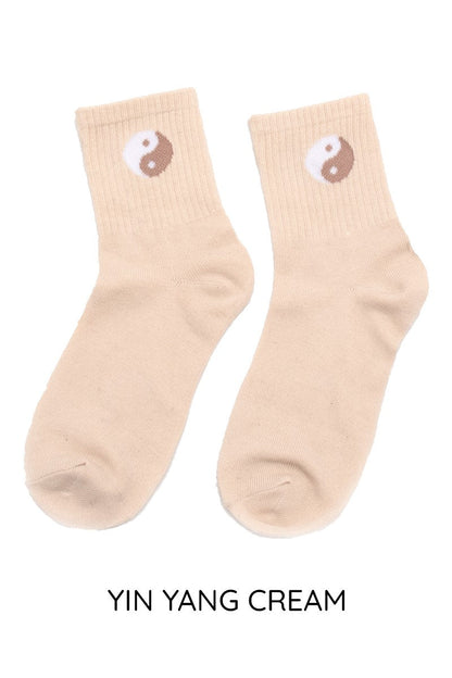 Graphic Crew Socks Set (4-Pack | Peace, Yin Yang & Mushroom)