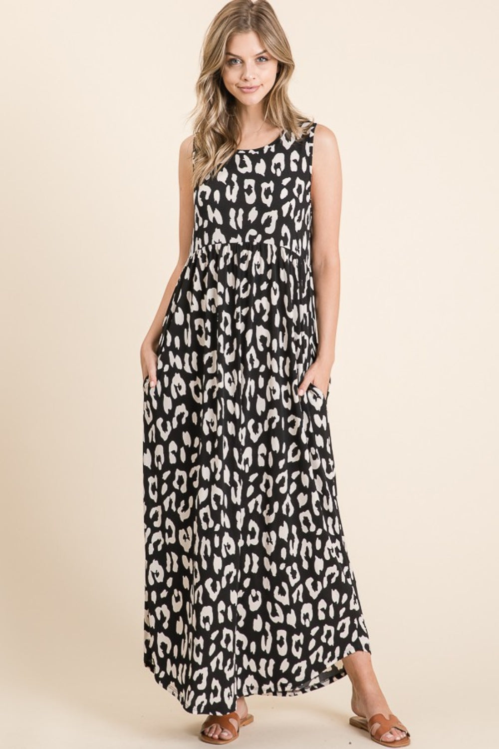 Leopard Print Maxi Dress – Effortlessly Chic & Comfy