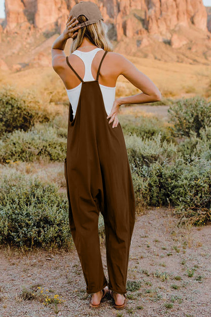 Adventure-Ready Black Jumpsuit – Travel in Comfort & Style