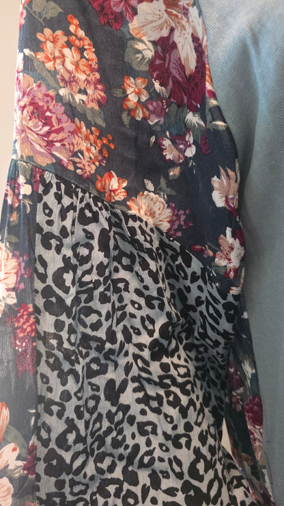 Umgee Gray Floral & Leopard Print Mixed-Pattern Top – Size S