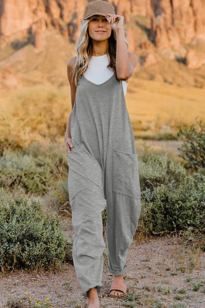 Adventure-Ready Black Jumpsuit – Travel in Comfort & Style