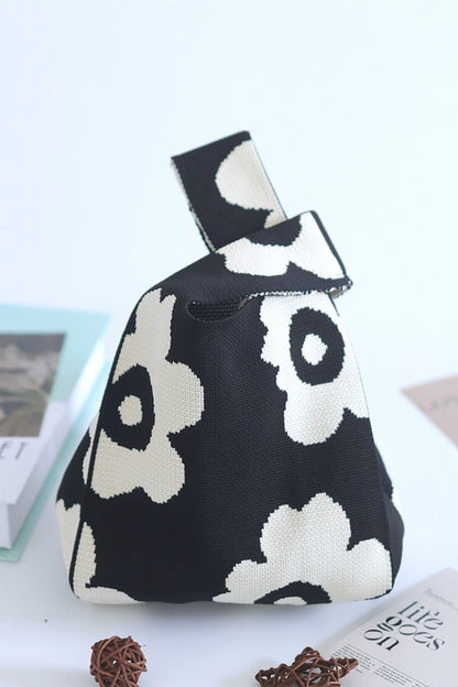 Chic Green Knot Handle Bag – Minimalist Elegance