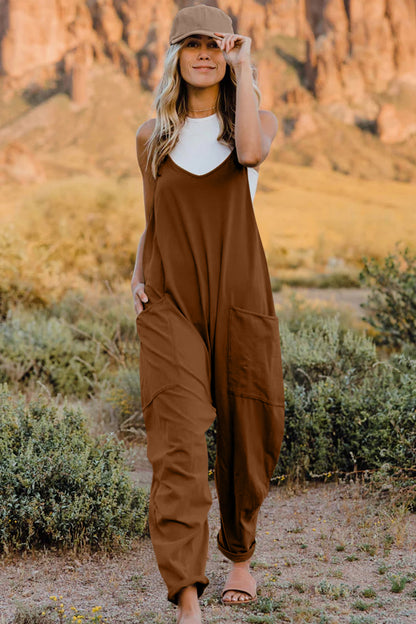 Adventure-Ready Black Jumpsuit – Travel in Comfort & Style