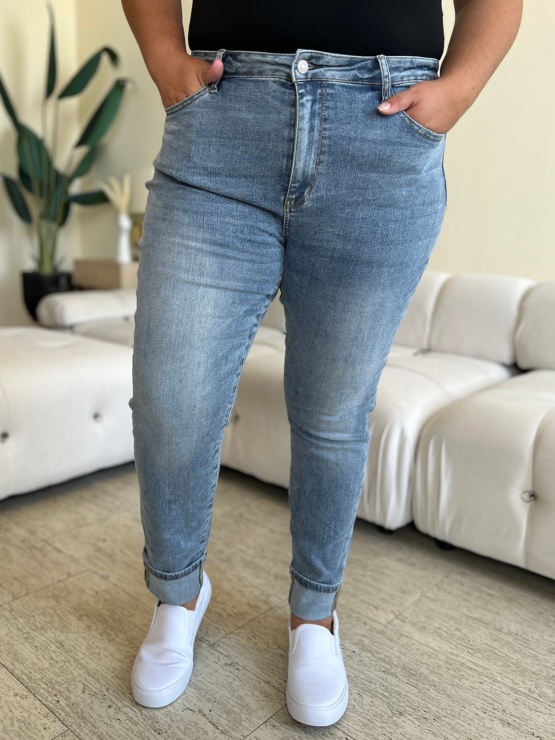 High-Rise Plus Size Skinny Jeans – Light Wash