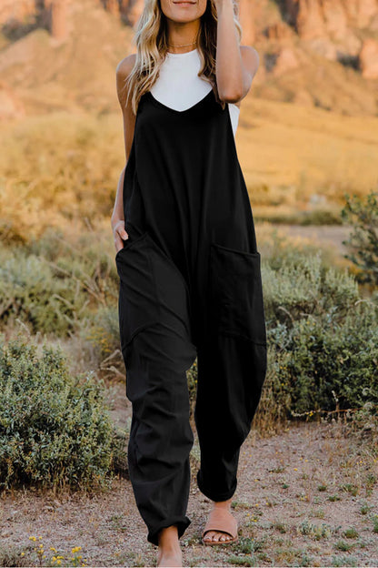 Adventure-Ready Black Jumpsuit – Travel in Comfort & Style