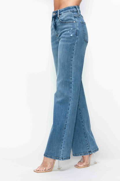 Classic Wide-Leg Denim Jeans – Timeless Style for Jetsetters