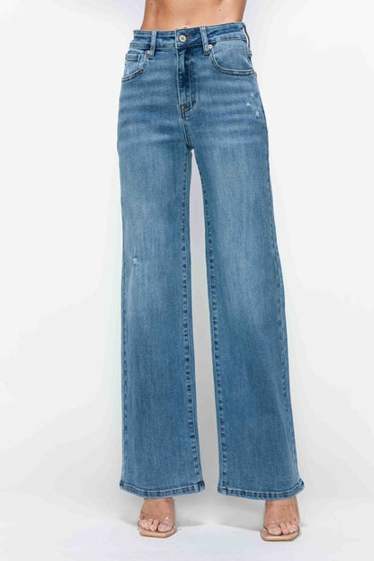 Classic Wide-Leg Denim Jeans – Timeless Style for Jetsetters