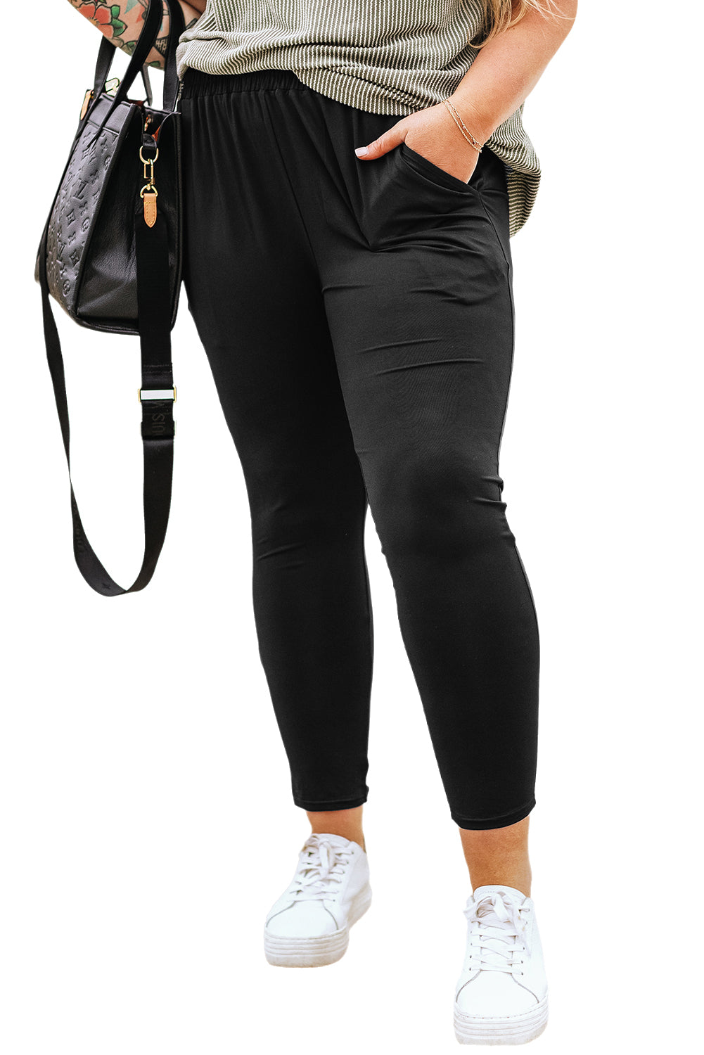 Black High-Waisted Joggers with Pockets – Casual and Comfortable