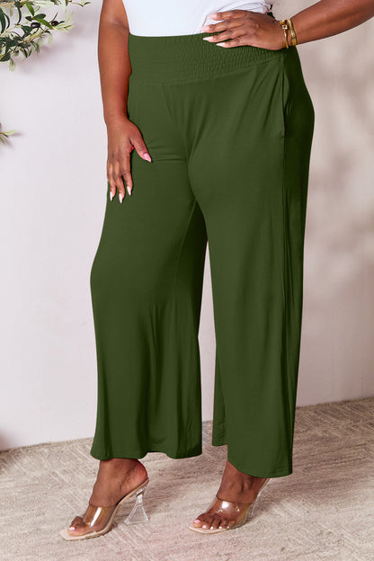 Jetsetter's Wide-Leg Travel Pants – Comfy & Chic for Every Destination