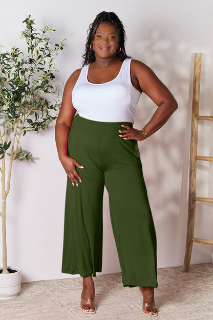 Jetsetter's Wide-Leg Travel Pants – Comfy & Chic for Every Destination