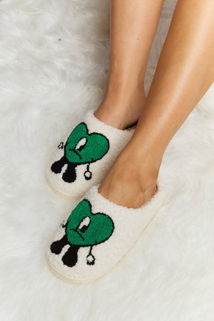 Fuzzy Heart Face Slippers – Cute & Cozy Lounge Vibes